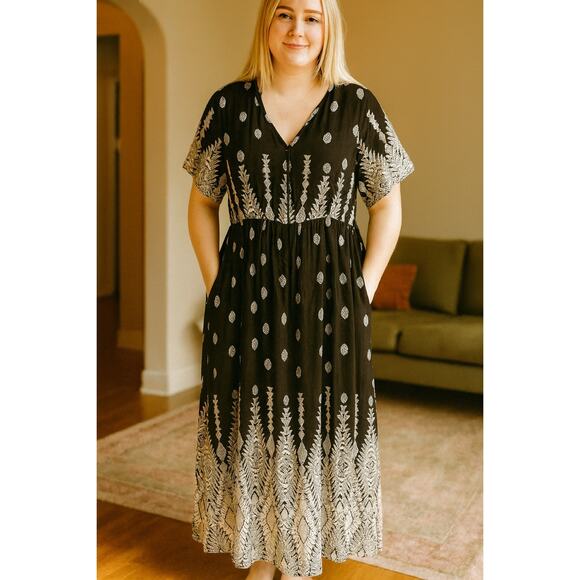 BloomChic Dresses & Skirts - Medium 10 BloomChic Bandana BoHo Print Rayon Maxi Dress Elastic Waist Pockets